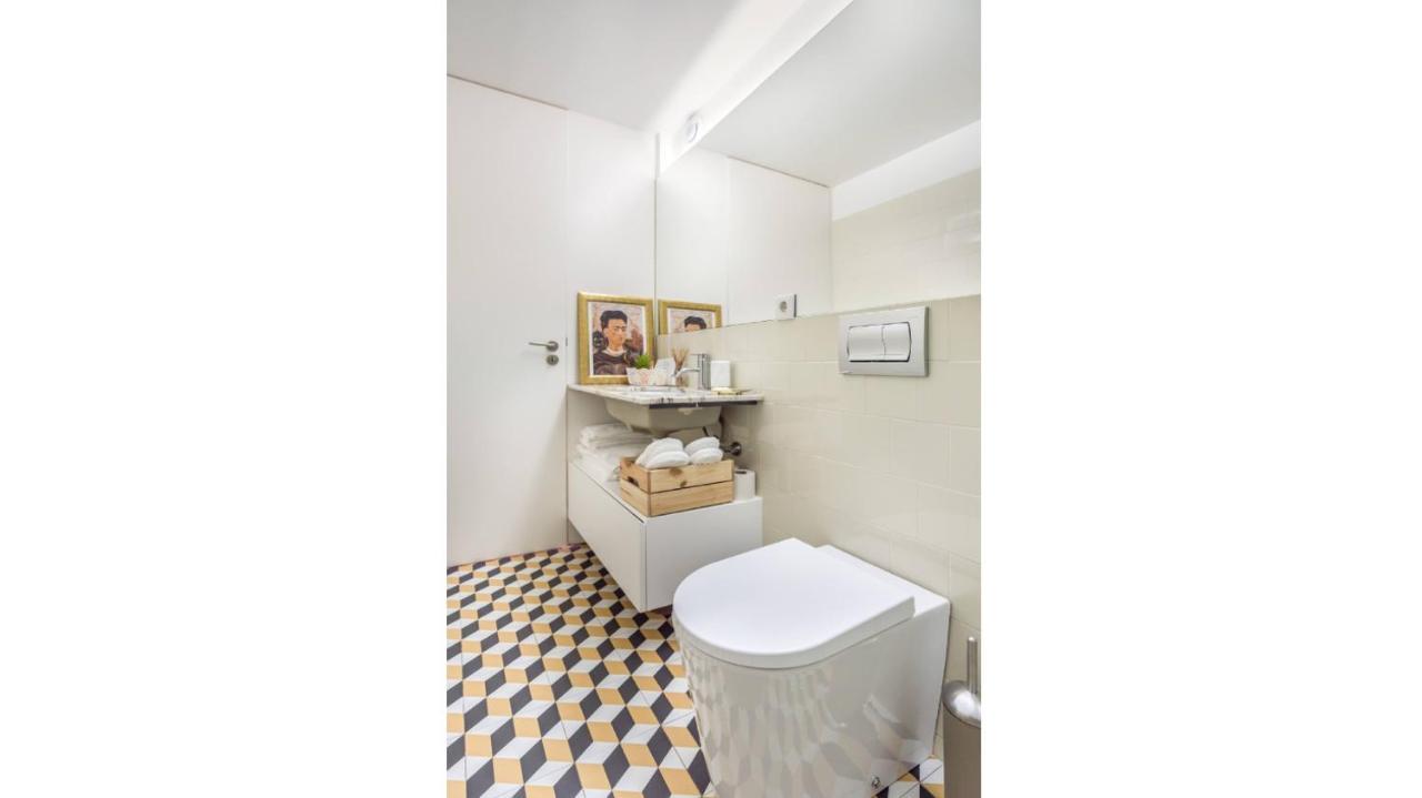 Studio Duplex W/ Ac In Praca Republica By Lovelystay 포르투 외부 사진